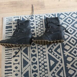 Black Lace-Up Ankle Boots Joan of Artic 9